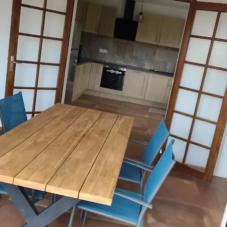 Le Ruby Apartment *